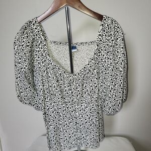 Old Navy Black/White Floral Peasant Top